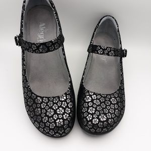 SOLD $45 Alegria Mary Jane's EU 40 US 9.5